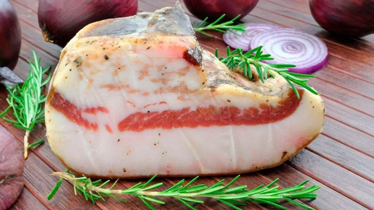 Guanciale, o Ingrediente Especial do Carbonara