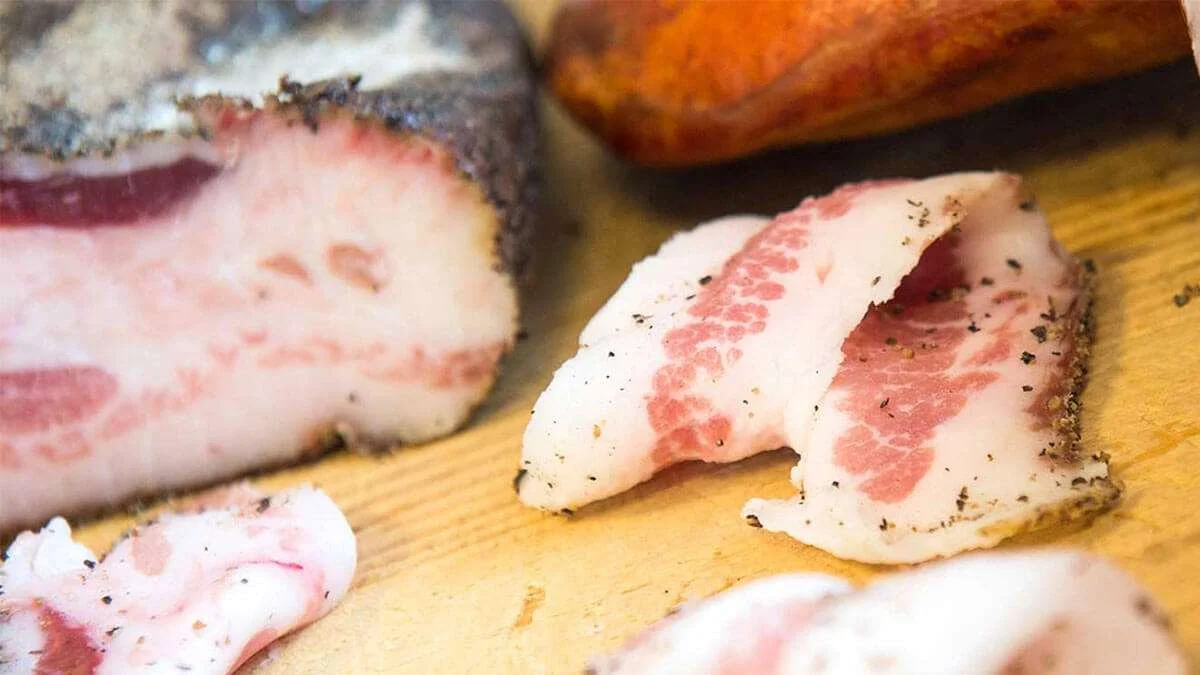 Bochecha de porco guanciale
